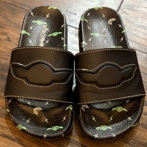 Baby Yoda Kids Black Slide Sandals Sz 1